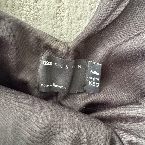 ASOS Design Black One Shoulder Black Size 4-6 Petite - Picture 2 of 3